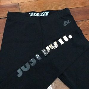 ❌SOLD❌ Nike Leggings - Size Medium